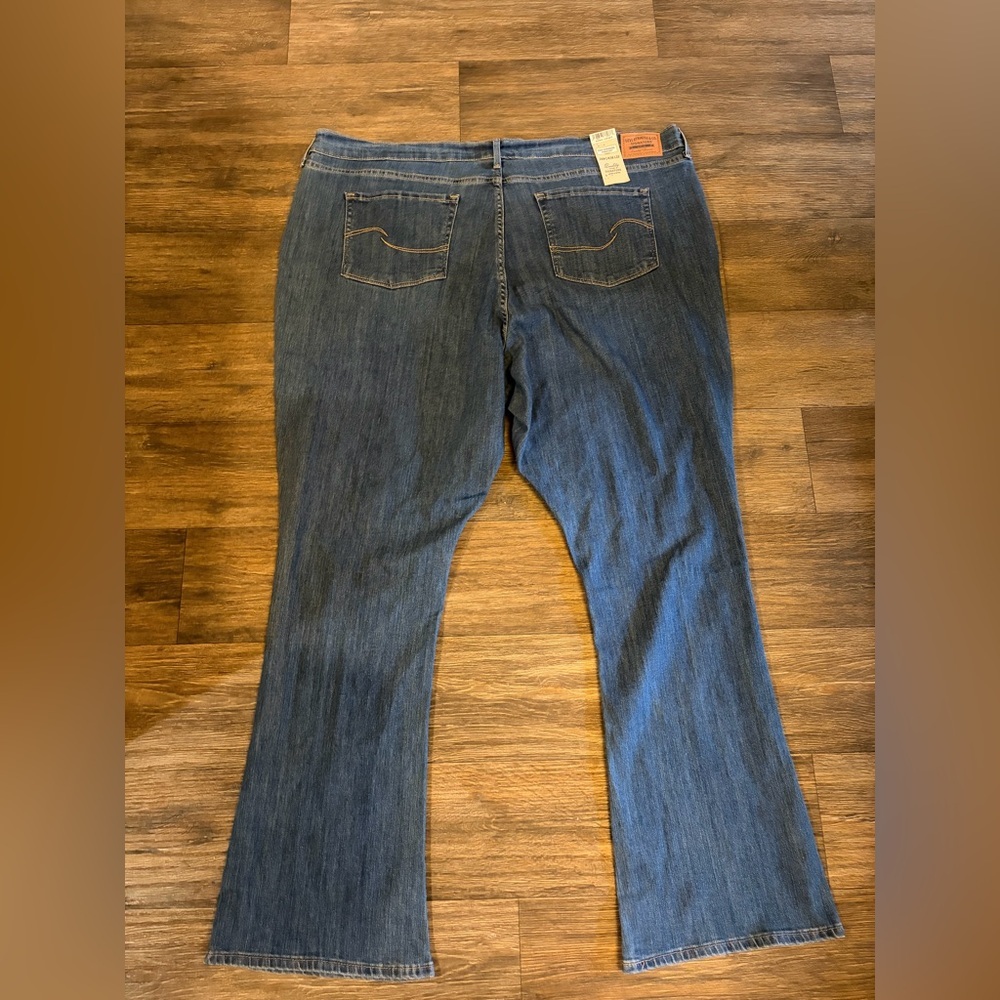 NWT Levi Strauss Signature Gold Women's Mid Rise Bootcut Plus Size 26M Jeans - Picture 5 of 6